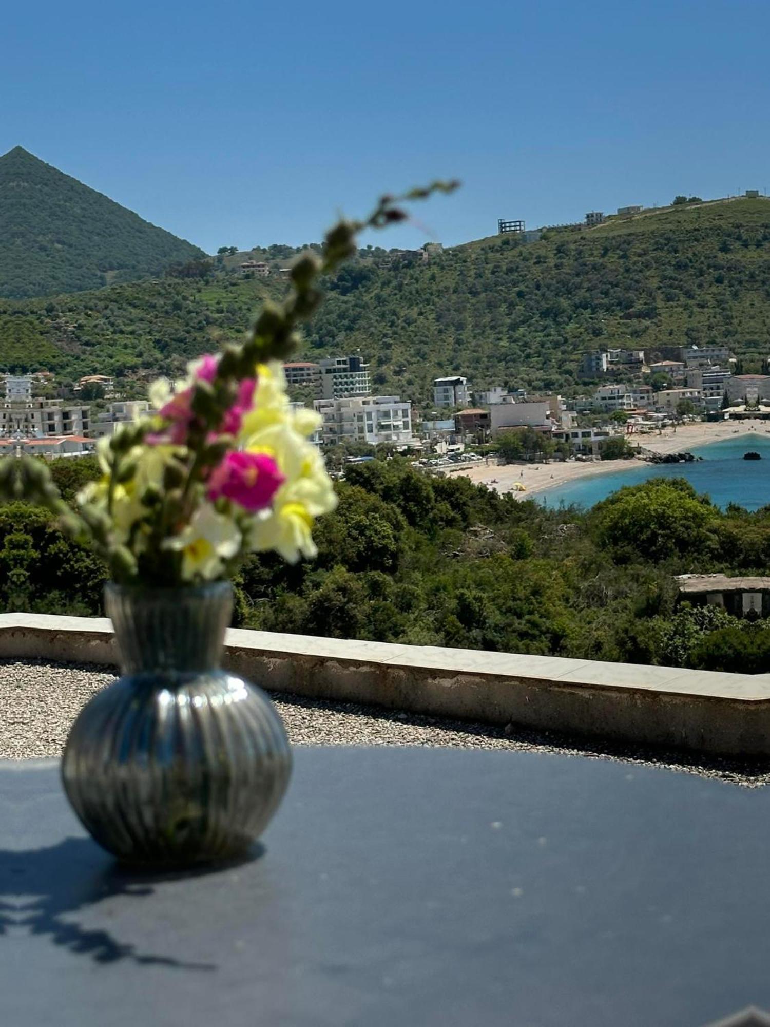 In Himaras Heart Hotel Exterior foto